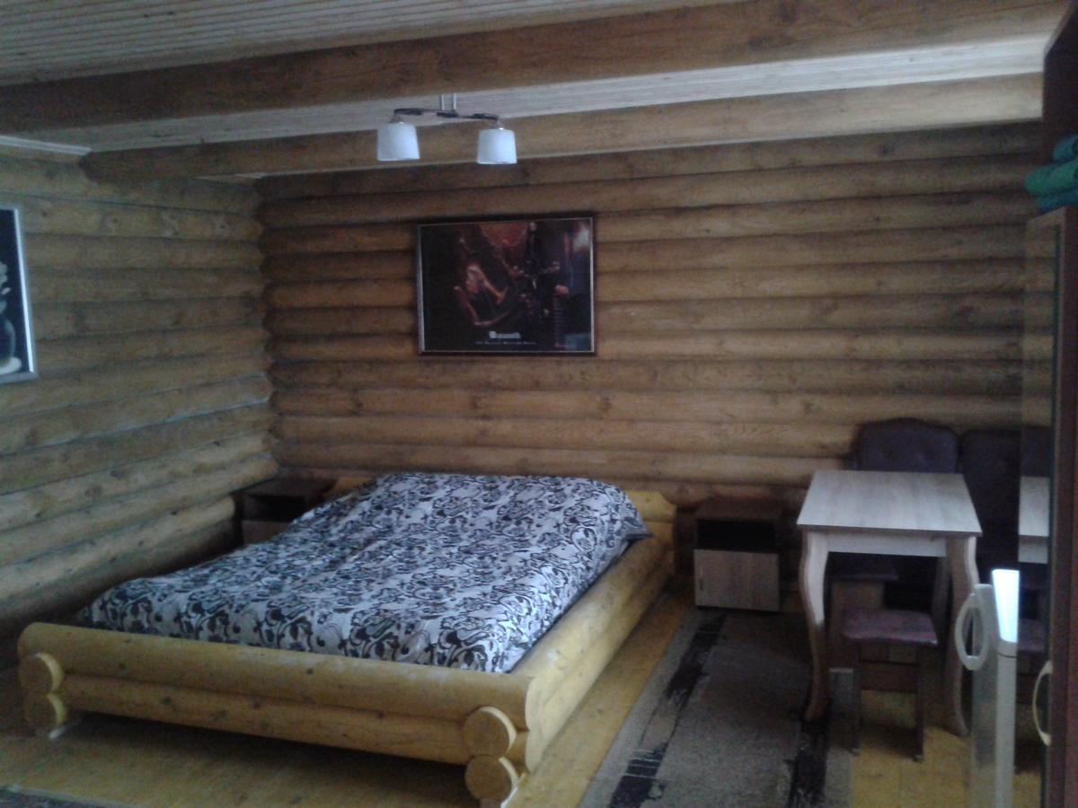Boykivskiy Dvir Hotel Yasenitsa Zamkova Eksteriør billede